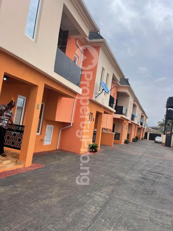 2 bedroom House for sale Oreyo Igbogbo Ikorodu, Very Close To Nigeria Immigration Office Igbogbo Ikorodu Lagos - 0