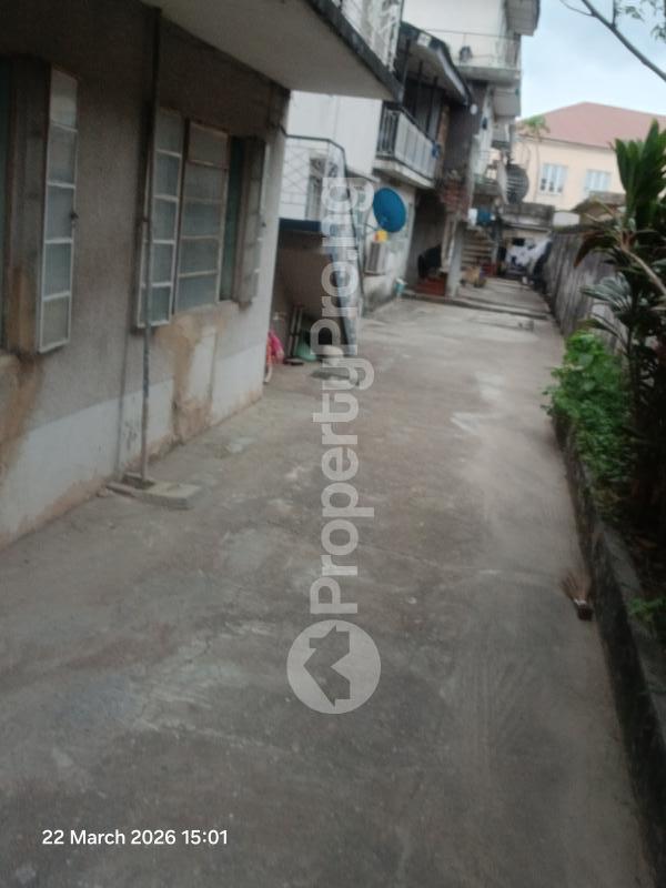 House for sale Off Morris Street Abule-Ijesha Yaba Lagos