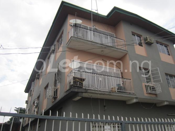 3 bedroom Flat / Apartment for rent Ade Onitimirin Crescent, Off Bode Thomas Surulere Surulere Lagos - 0