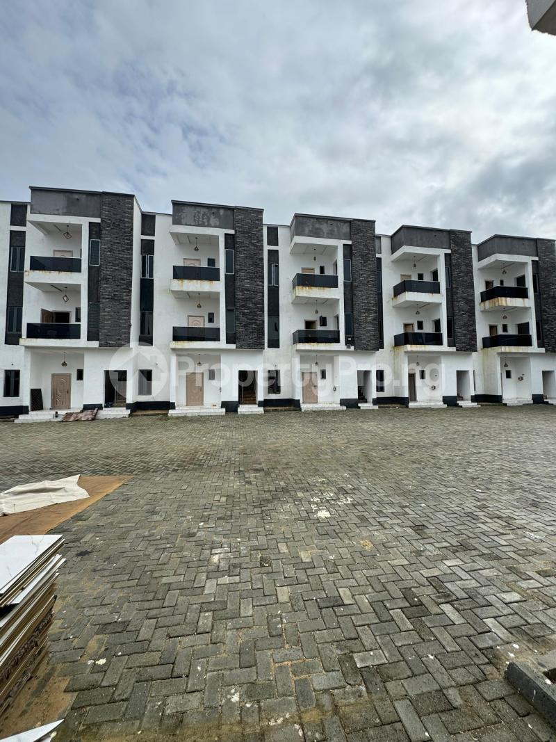 3 bedroom Flat / Apartment for sale Mobil Road Ajah Lagos