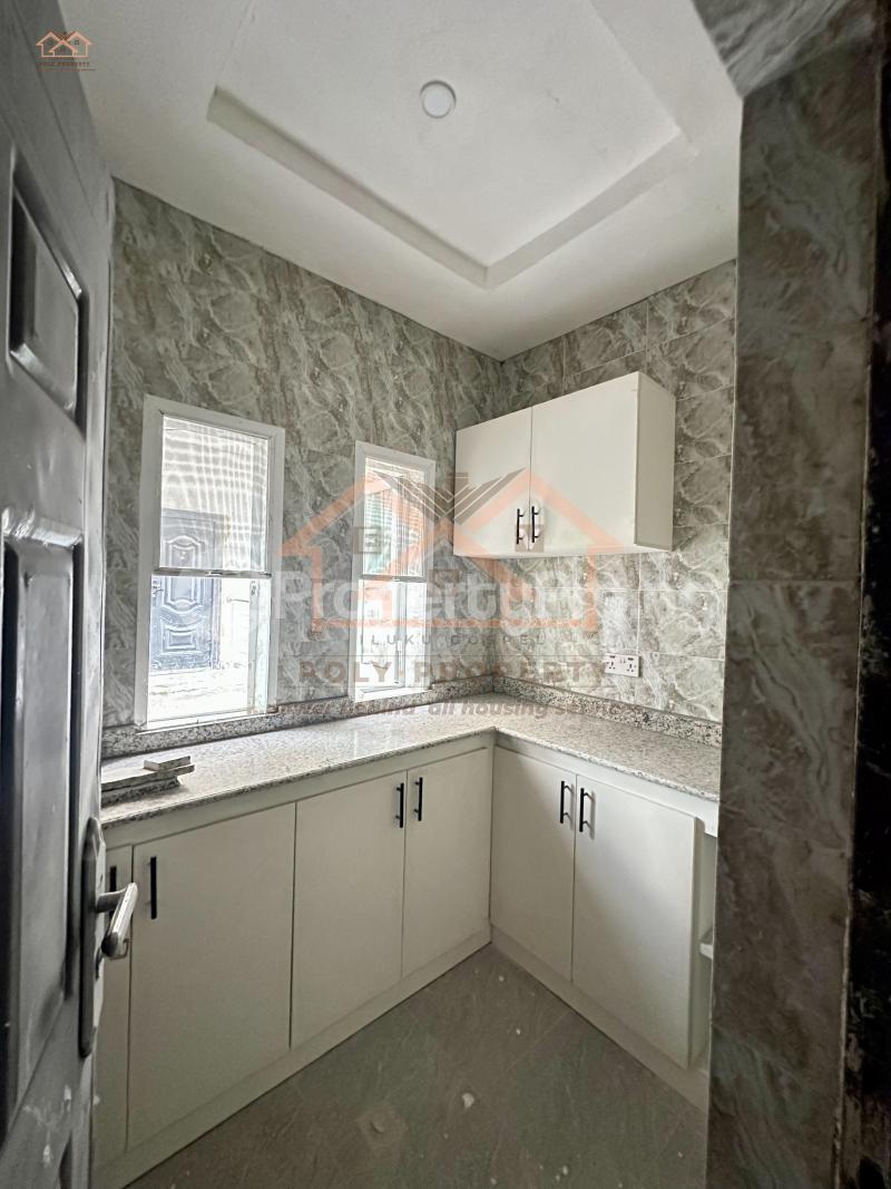 1 bedroom Flat / Apartment for sale Atoyebi Court Basorun Ibadan Oyo
