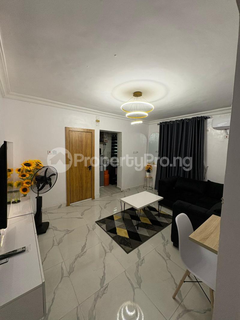 1 bedroom Flat / Apartment for shortlet Akoka Yaba Lagos