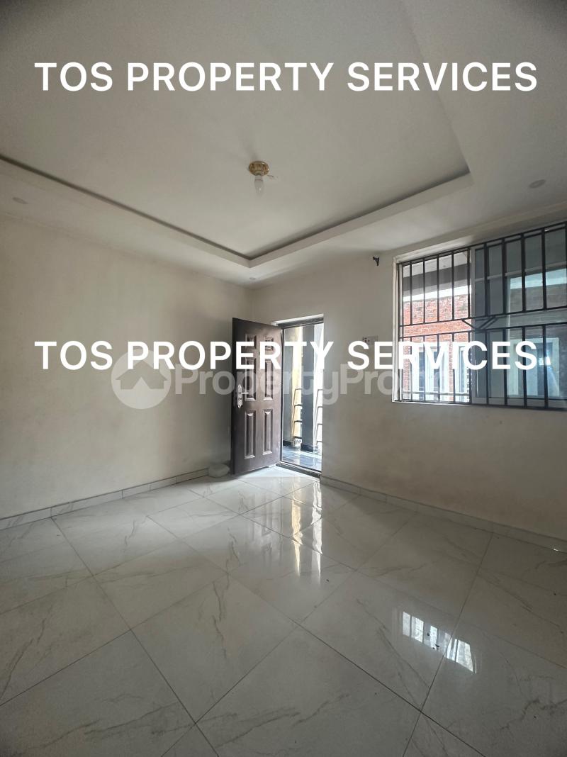 Flat / Apartment for rent Sabo Alagomeji, Yaba, Lagos. Alagomeji Yaba Lagos