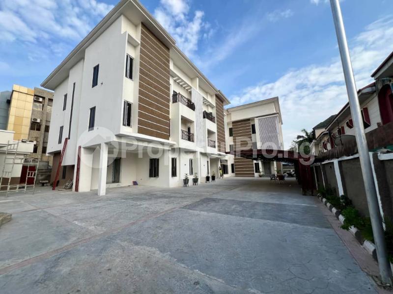 10 bedroom House for sale Utako Abuja