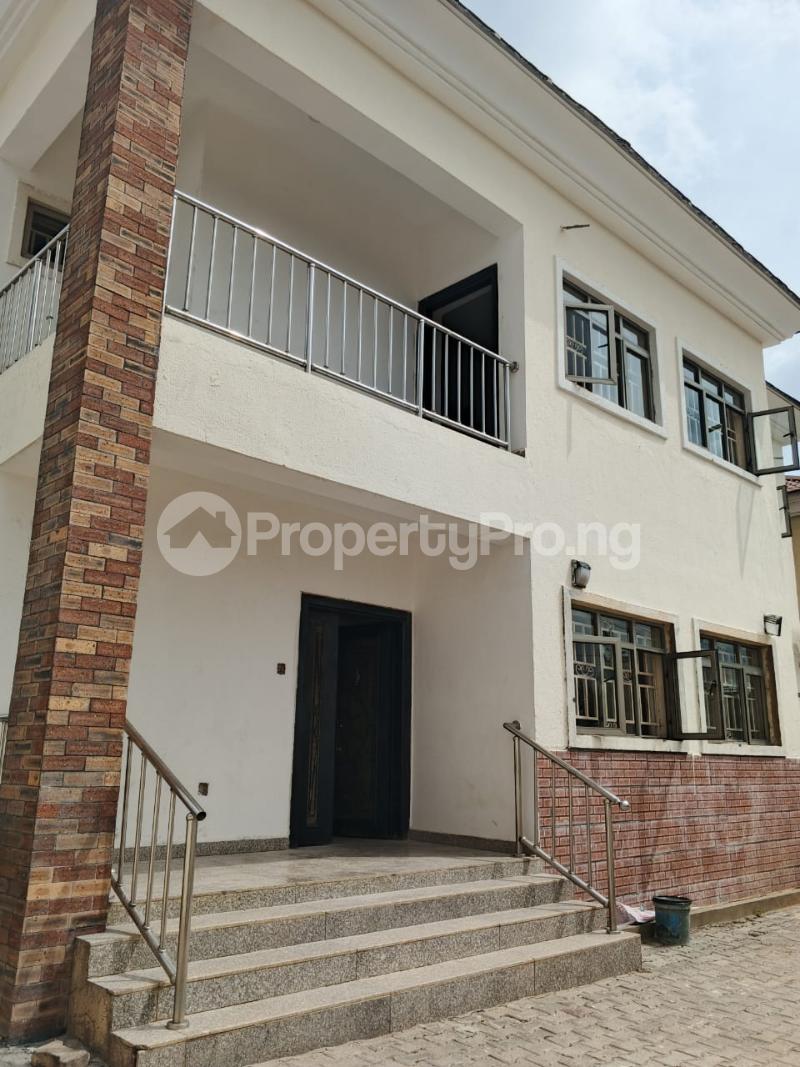 10 bedroom House for rent Wuse 1 Abuja