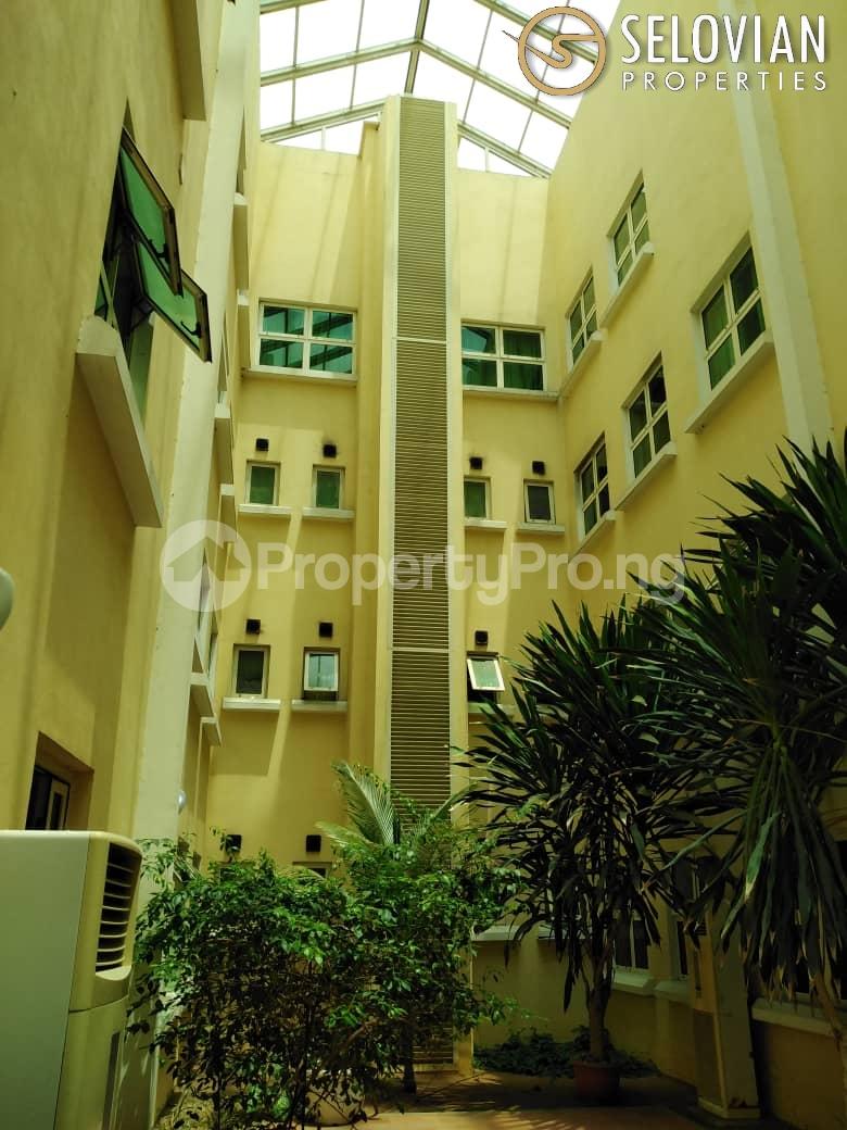 10 bedroom Flat / Apartment for sale ONIRU Victoria Island Lagos