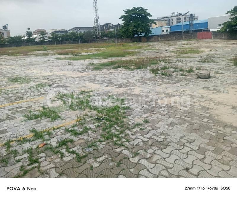 Land for rent Ligali Ayorinde Victoria Island Lagos