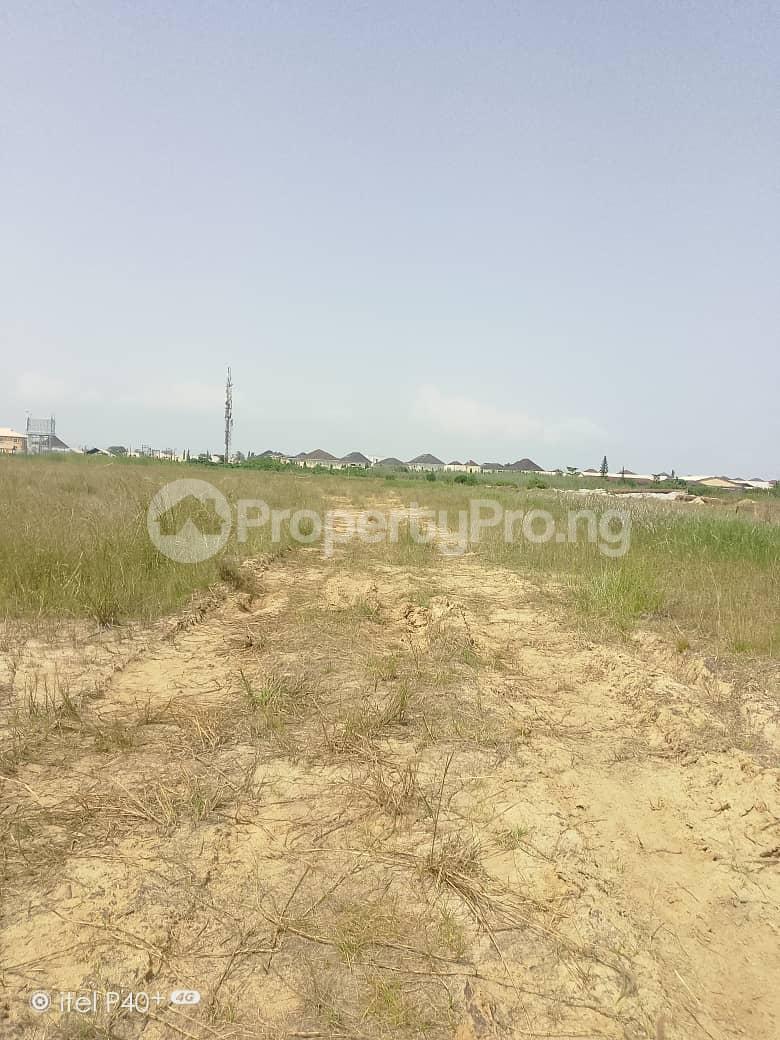 Land for sale Directly On Chevron Drive chevron Lekki Lagos - 0