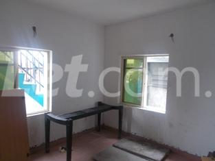 1 bedroom Flat / Apartment for rent Panti Street. Yaba Yaba Lagos