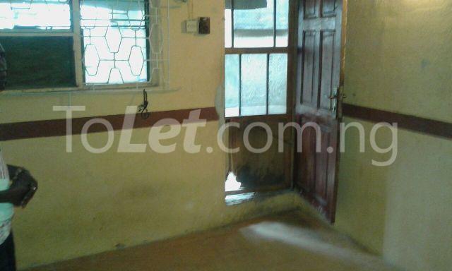 1 bedroom Flat / Apartment for rent Off Akoka Road, Yaba Yaba Lagos
