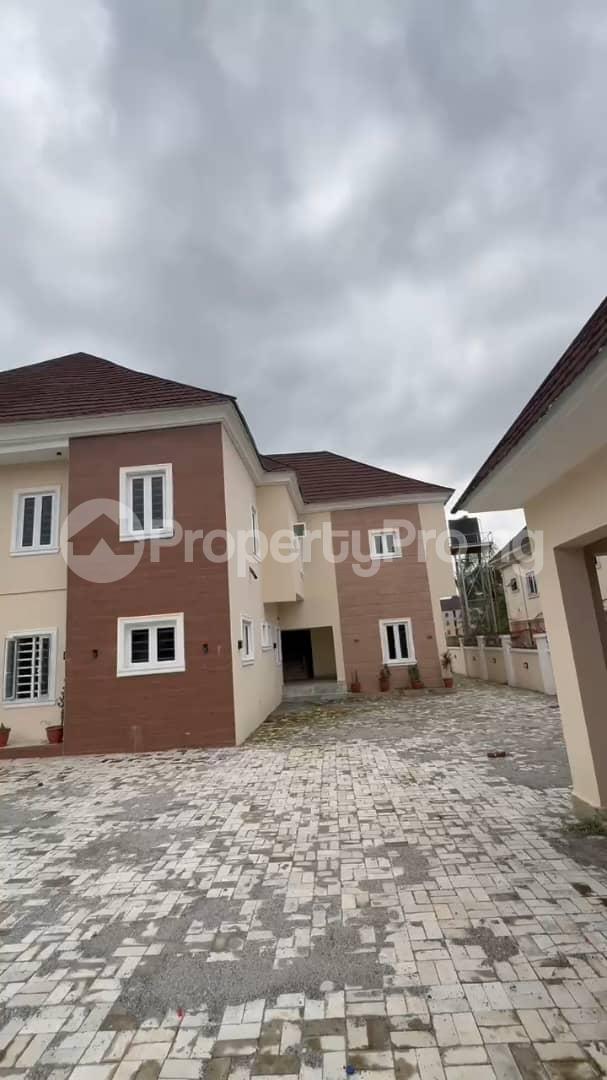 10 bedroom House for sale Gwarinpa Abuja