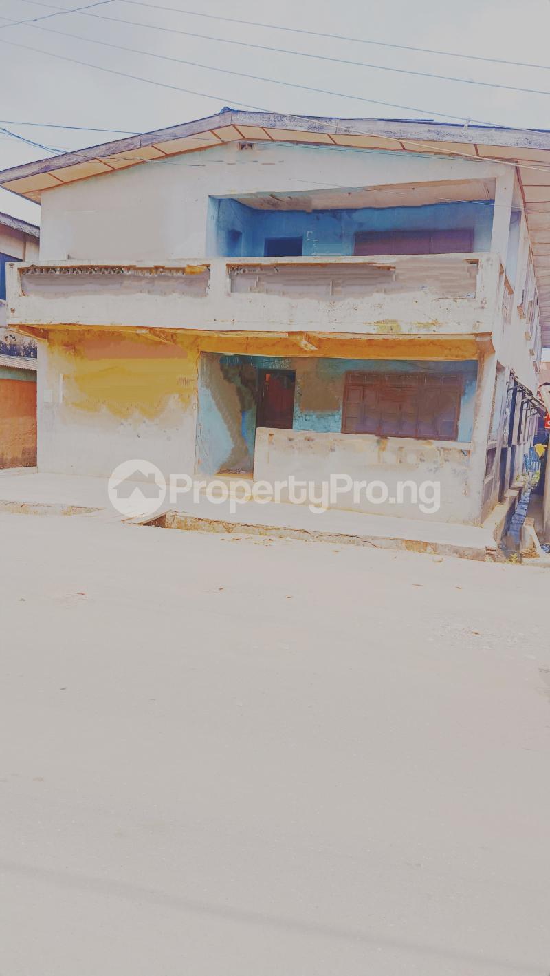 Commercial Property for rent By Il&eacute; Il Bus Stop Ikosi-Ketu Kosofe/Ikosi Lagos