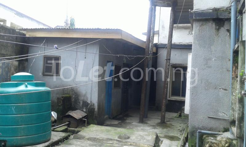 1 bedroom Flat / Apartment for rent Abule Oja, Yaba Yaba Lagos
