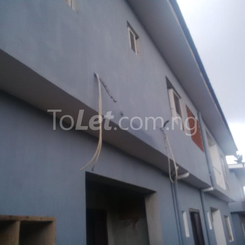 2 bedroom Flat / Apartment for rent Mafoluku Close To Airport Road. Oshodi Expressway Oshodi Lagos