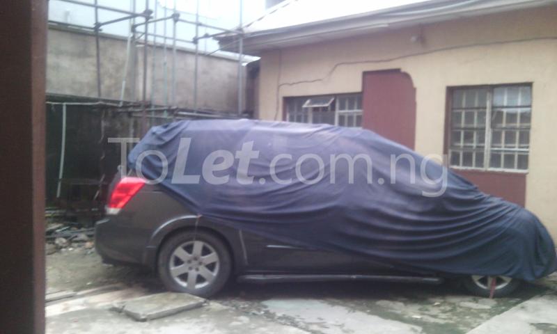 2 bedroom Flat / Apartment for rent Bola Street, Yaba Yaba Lagos - 0