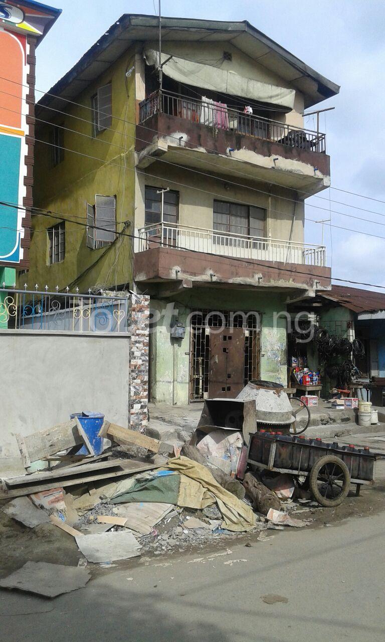 2 bedroom Flat / Apartment for rent Alagomeji By Borno Way. Yaba Yaba Lagos - 0