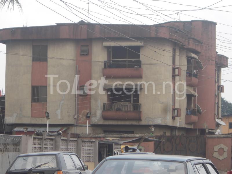 3 bedroom Flat / Apartment for rent Obanikoro Estate Gbagada Gbagada Lagos