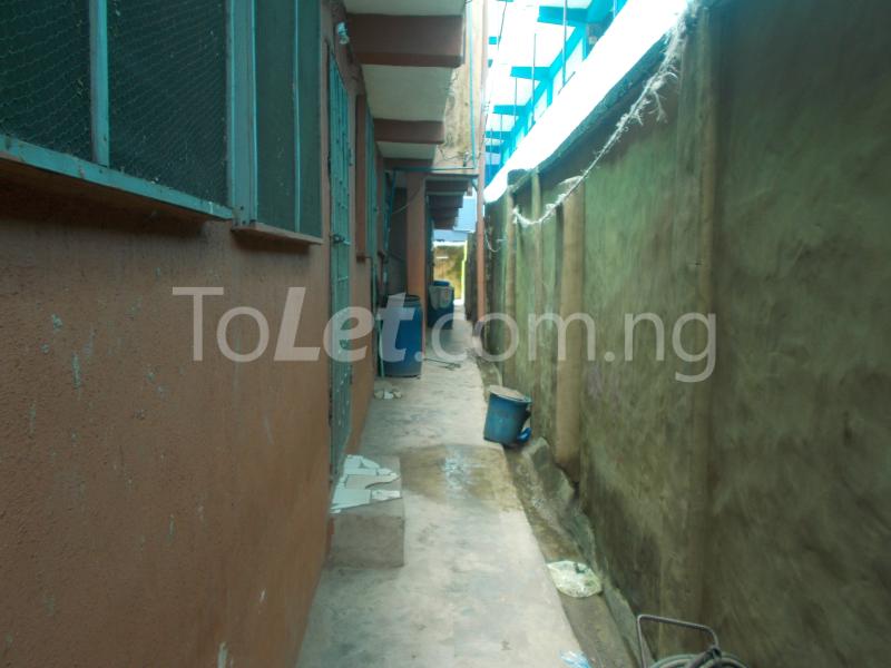 1 bedroom Flat / Apartment for rent Cementry Road. Yaba Yaba Lagos - 0