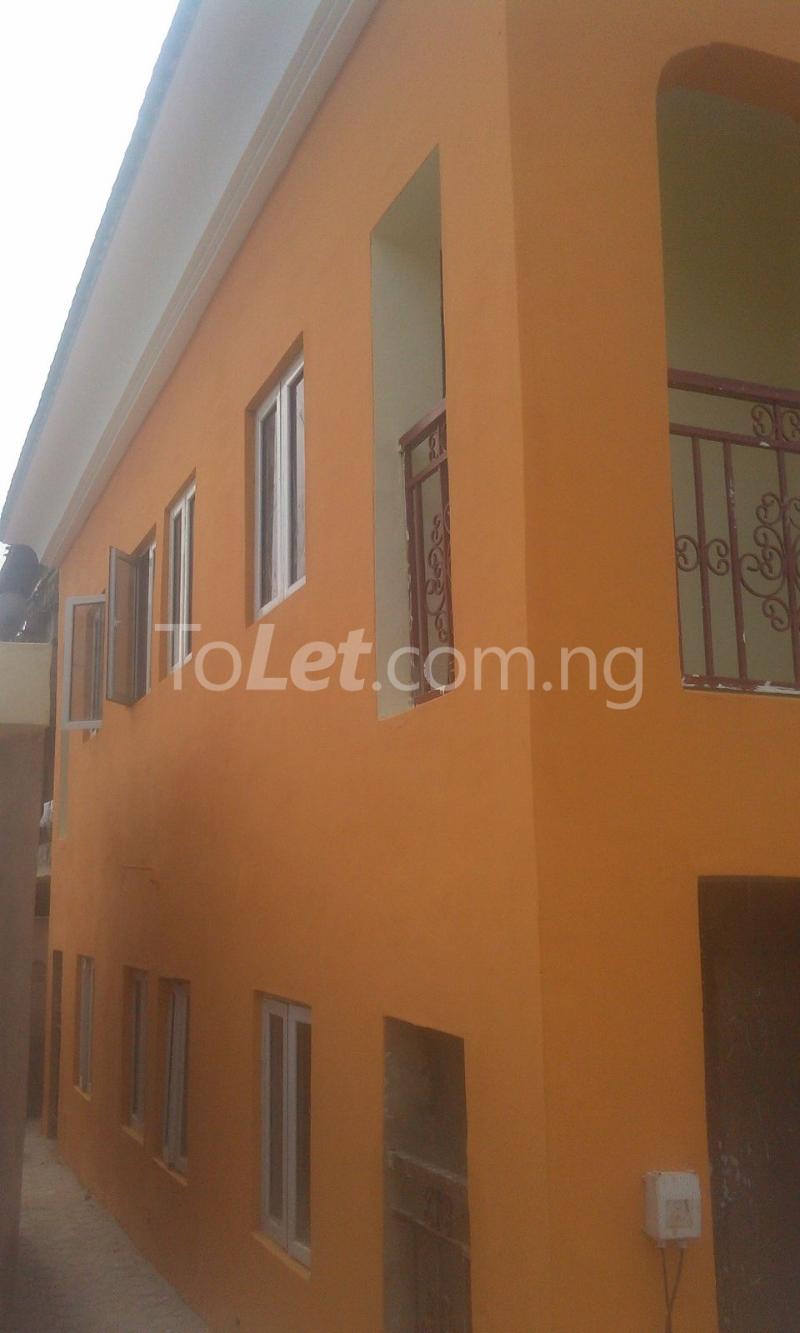 2 bedroom Flat / Apartment for rent Off Kayode Street Shomolu Shomolu Lagos