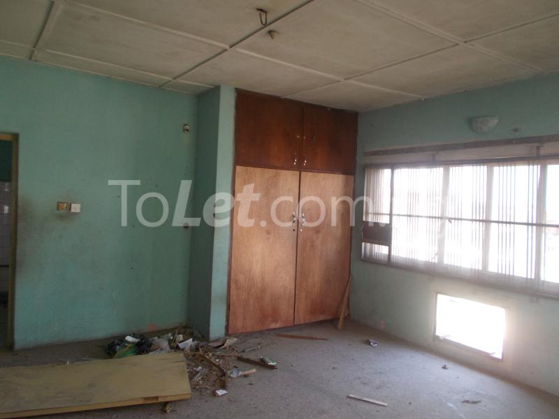 2 bedroom Flat / Apartment for rent Marayesa Street. Surulere Surulere Lagos