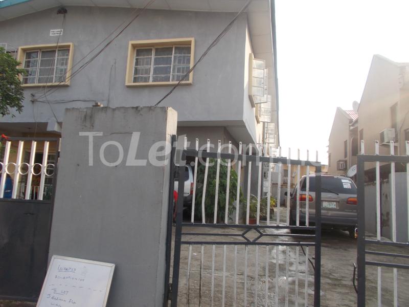 3 bedroom Flat / Apartment for rent Gbagada Estate Phase 1, Gbagada Gbagada Lagos