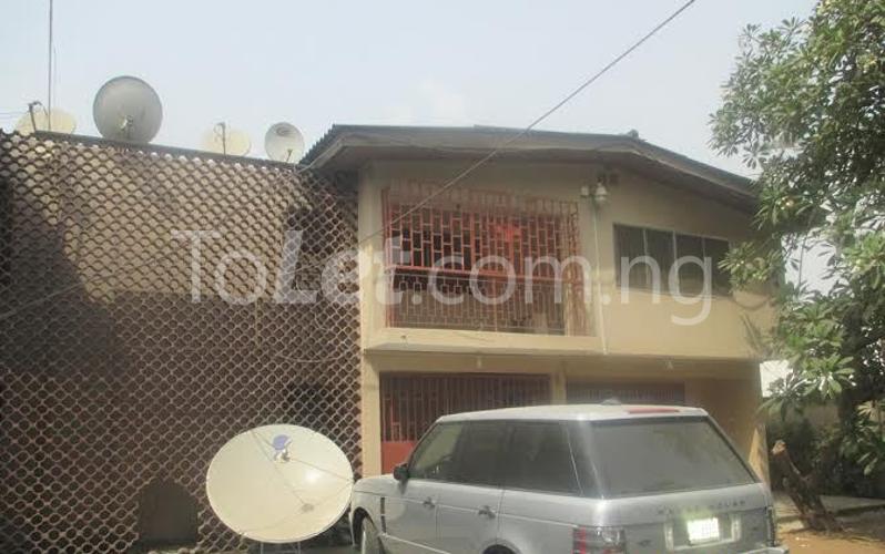 5 bedroom House for rent Adebowale Compound, Shomolu Shomolu Lagos