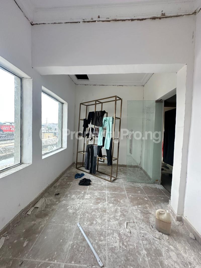 Commercial Property for rent Lekki Phase 1 Lekki Lagos