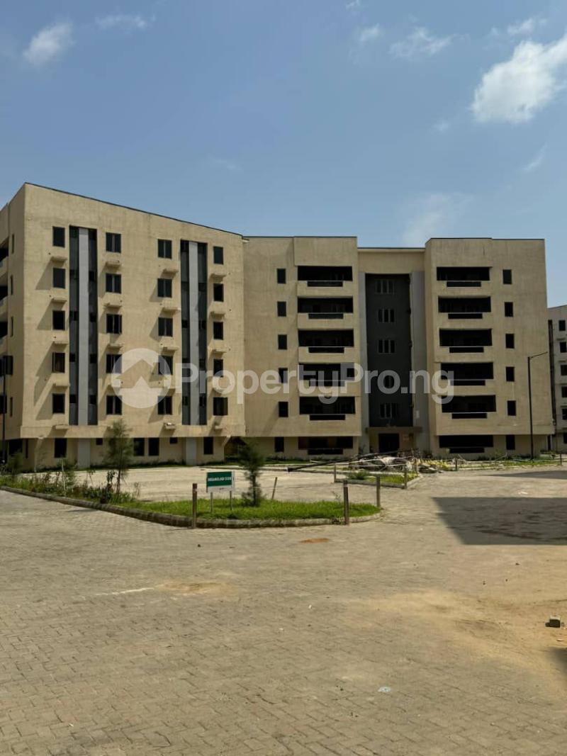 3 bedroom House for sale Ogunlana Surulere Lagos