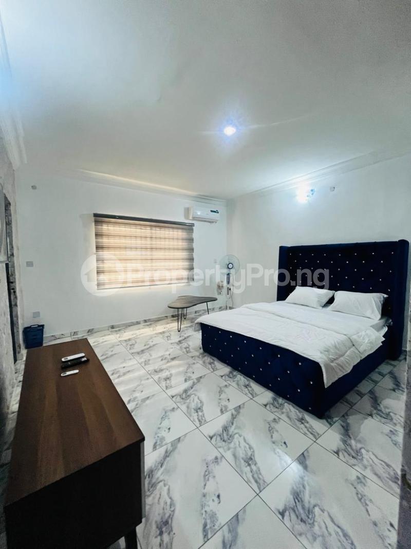 10 bedroom House for shortlet Aguda Surulere Lagos