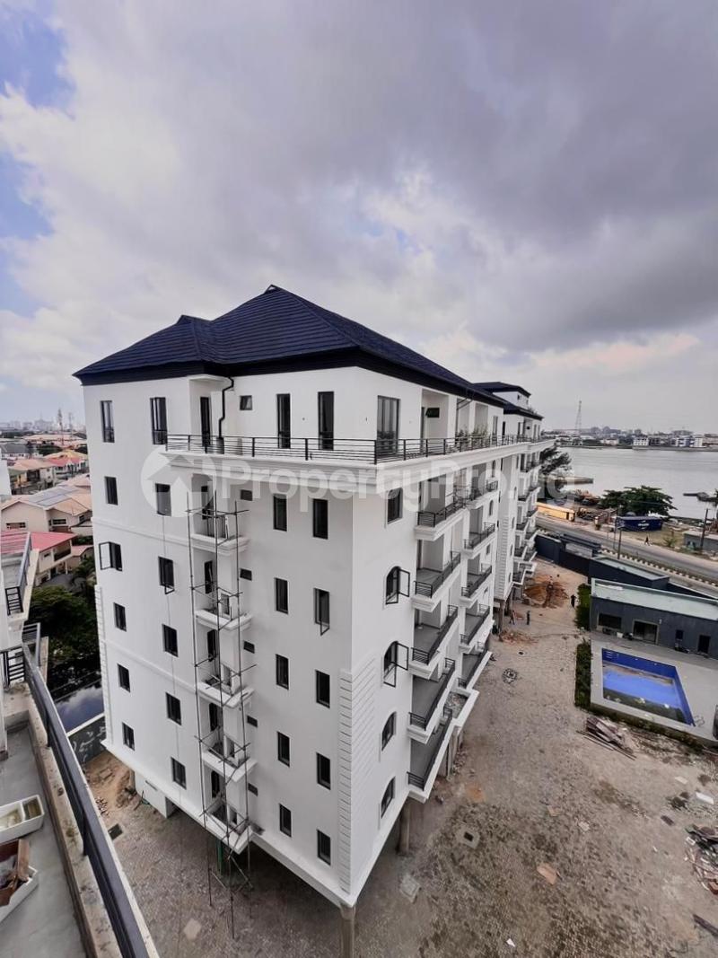 10 bedroom Flat / Apartment for rent By Lekki Phase 1 Lekki Lagos