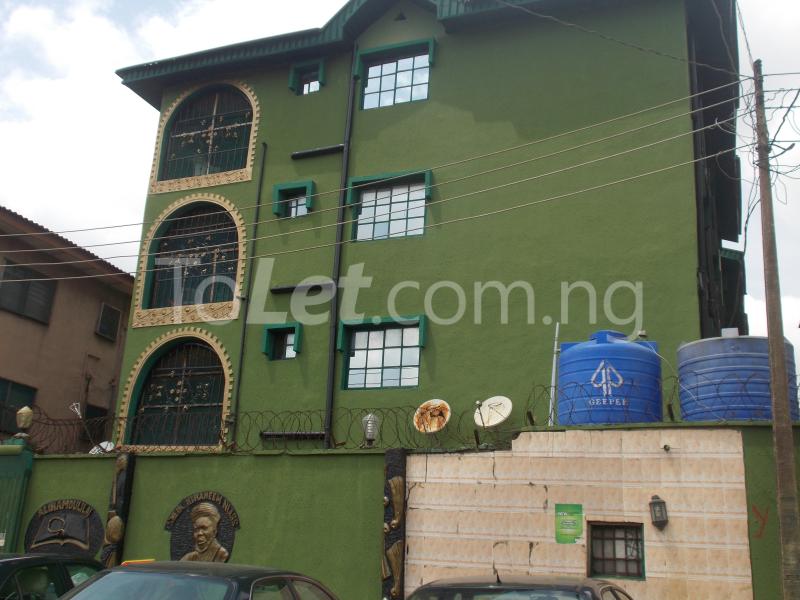 3 bedroom Flat / Apartment for rent Micheal Street, Oshodi Expressway Oshodi Lagos