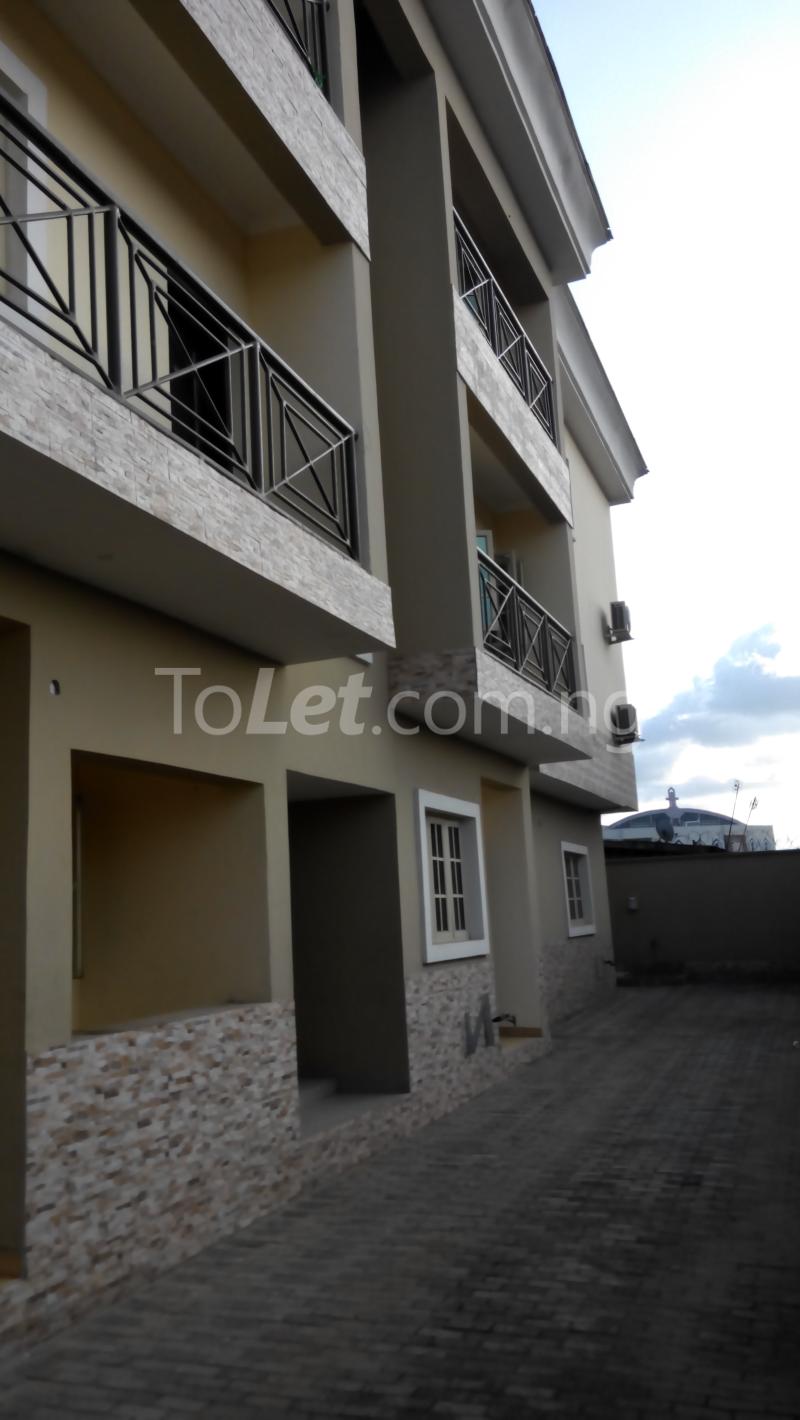 3 bedroom Flat / Apartment for rent Close To Uba, Gbagada Gbagada Lagos