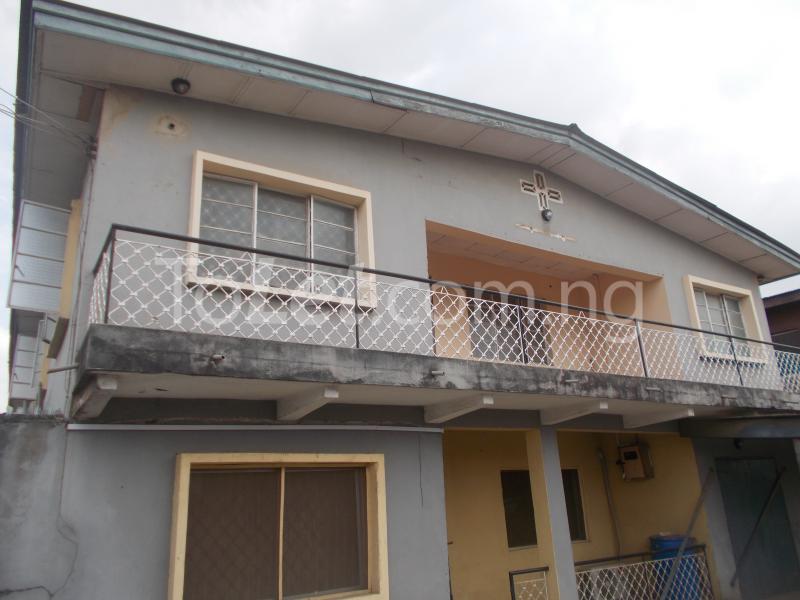 3 bedroom Flat / Apartment for rent 12, Mureni Street, Oshodi Expressway Oshodi Lagos