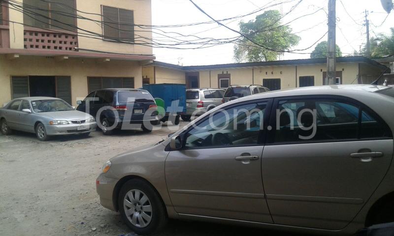 1 bedroom Flat / Apartment for rent Abule Oga. Yaba Yaba Lagos - 0