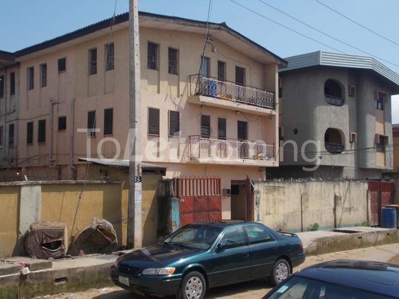 3 bedroom Flat / Apartment for rent Bankole Cresent, Gbagada Gbagada Lagos