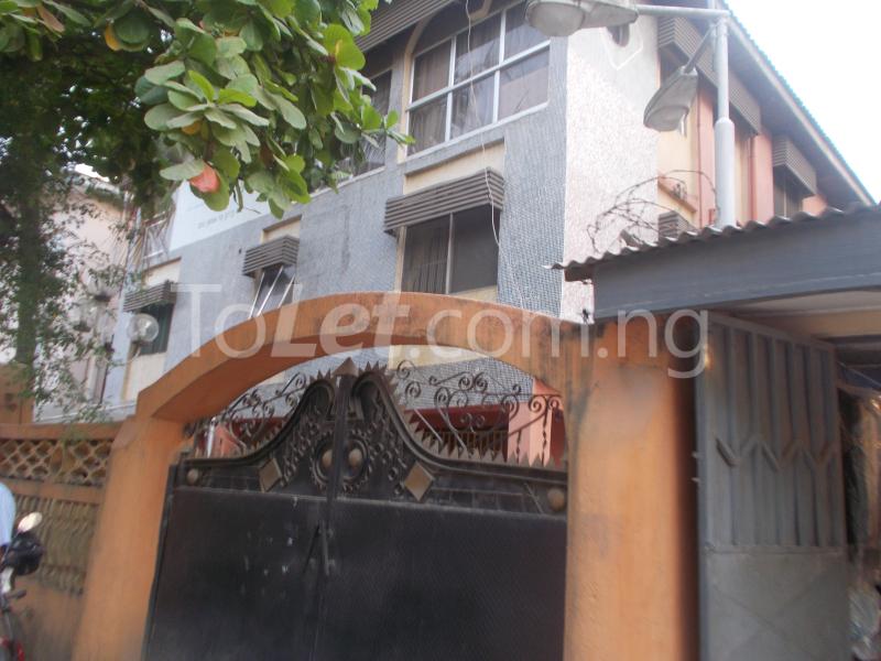 2 bedroom Flat / Apartment for rent Alhaji Asiri Akofa Street, Surulere Surulere Lagos