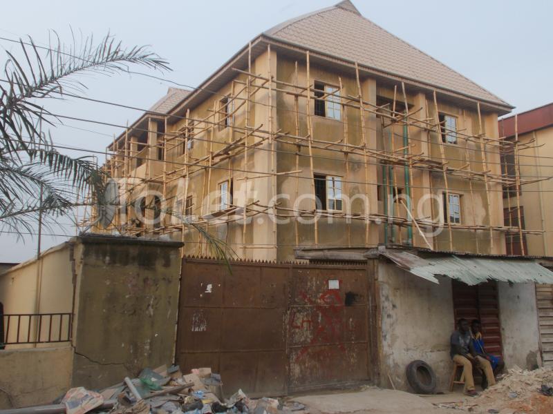 3 bedroom Flat / Apartment for rent Alhaji Asiri Akofa Street, Surulere Surulere Lagos