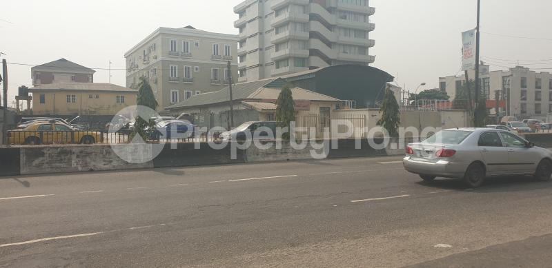 Land for sale Along Herbert Macaulay Way, Beside Con Oil Filling Station/opposite Sweet Sensation Alagomeji Yaba Lagos