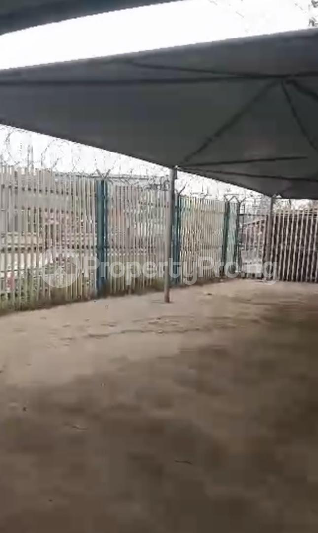 Land for sale Directly On Ikorodu Road, Maryland Lagos