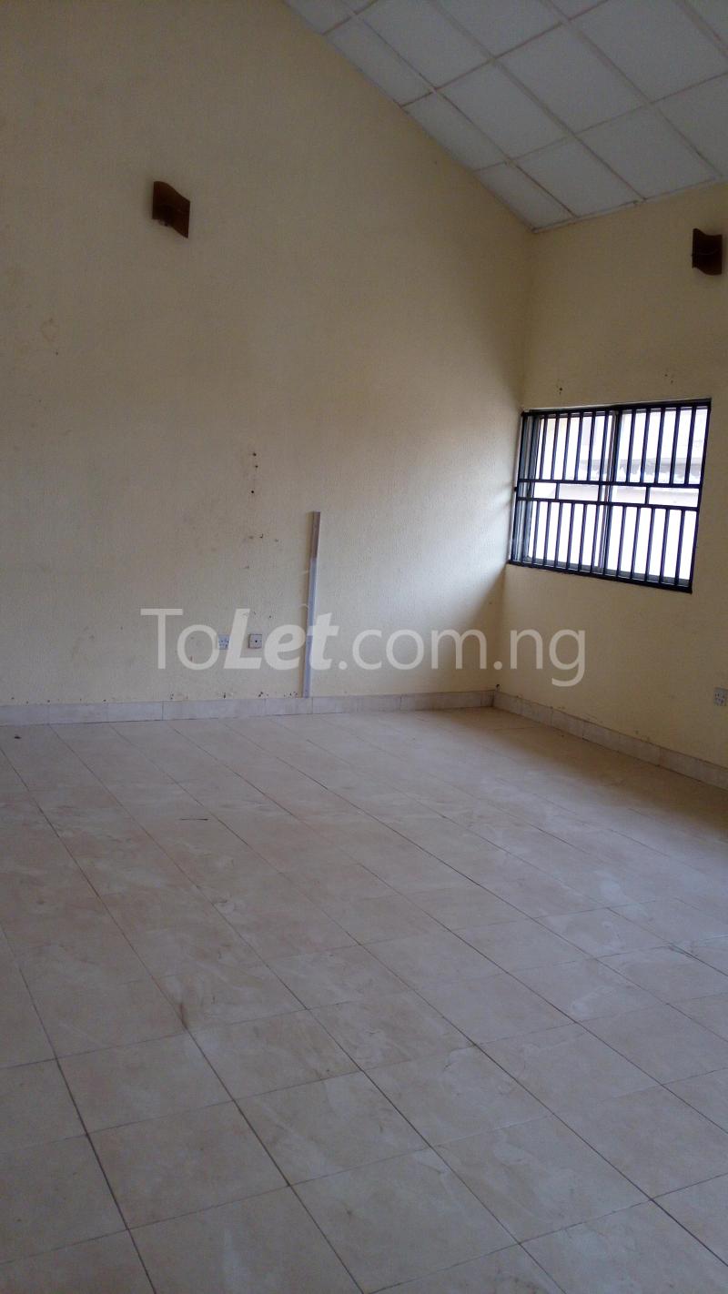 5 bedroom House for rent Skybright Close, Ashamu Estate, Oshodi Expressway Oshodi Lagos