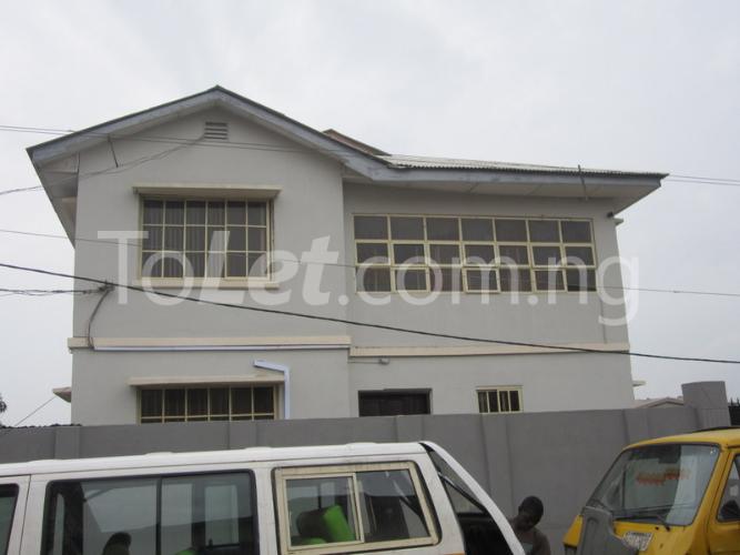 4 bedroom Flat / Apartment for rent Osholake Str Off Abeokuta Str Ebutte Metta Lagos Ebute Metta Yaba Lagos