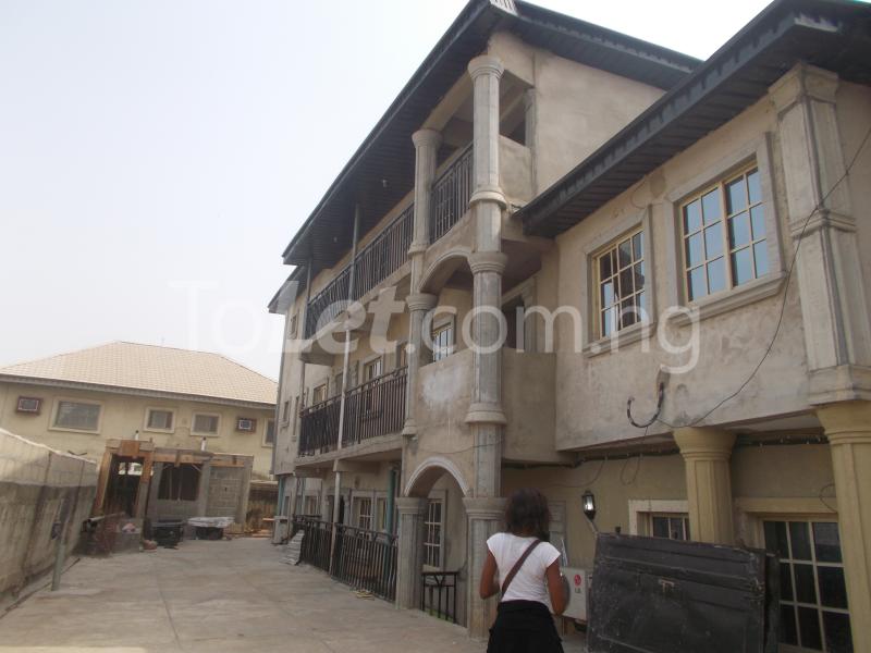 2 bedroom Flat / Apartment for rent Adeyemi Kofoniji Street. Okota Isolo Lagos