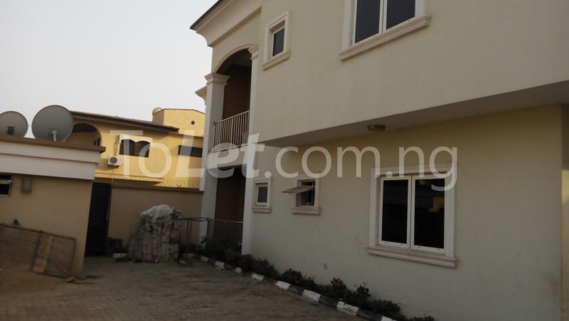 3 bedroom Flat / Apartment for rent Arowodade, Gbagada Gbagada Lagos