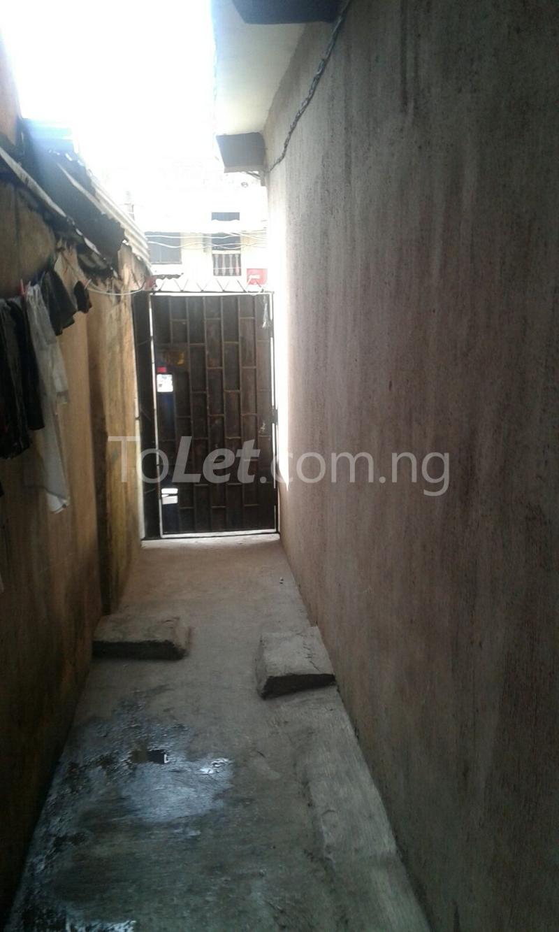 2 bedroom Flat / Apartment for rent Herbert Macaulay Way. Ebute Metta Yaba Lagos