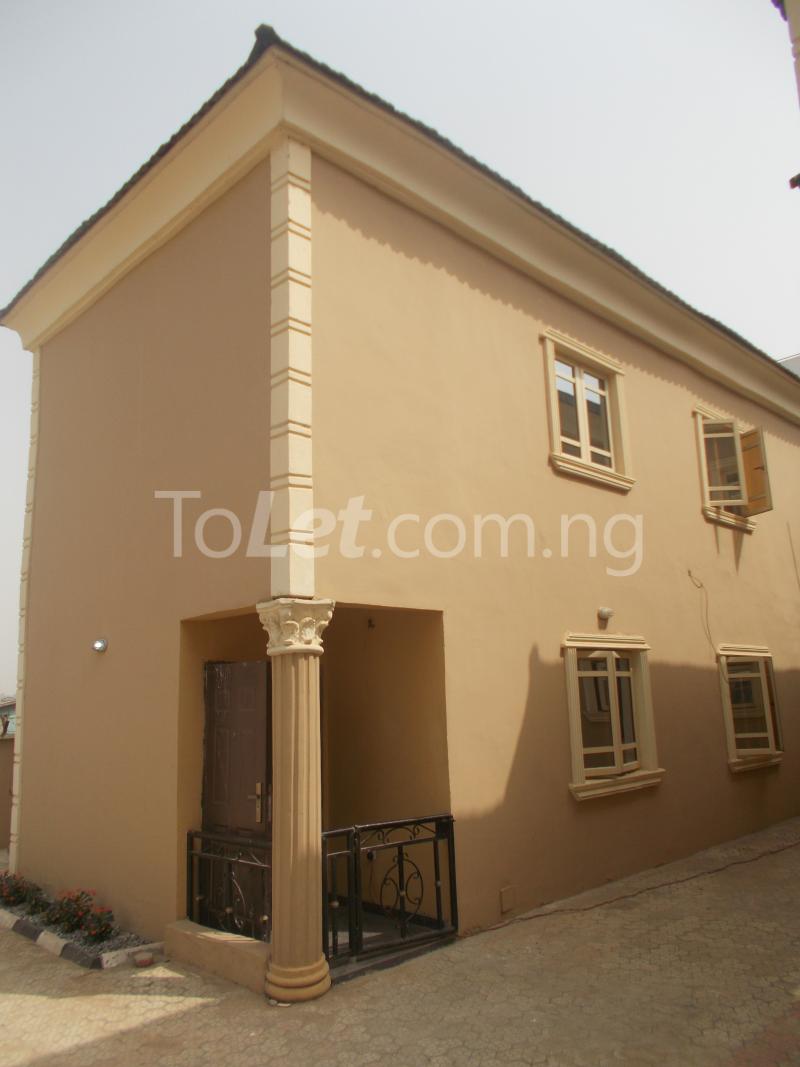 2 bedroom House for rent 4, Alhaji Gbadamosi Street Iyana Ipaja Ipaja Lagos