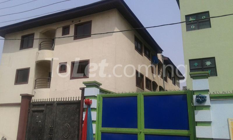 2 bedroom Flat / Apartment for rent Alagomeji Area Yaba Yaba Lagos - 0