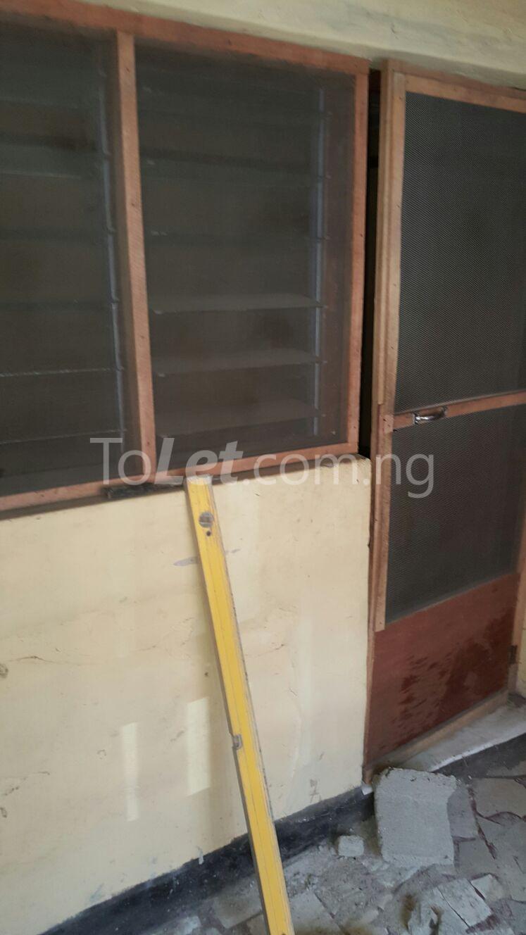 1 bedroom Flat / Apartment for rent Salawu Street, Surulere Surulere Lagos