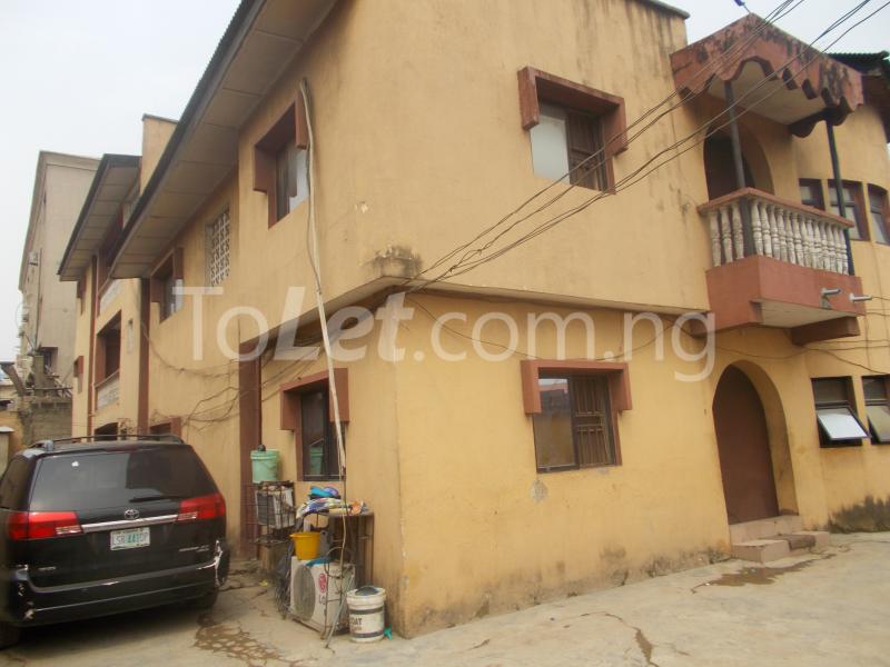 3 bedroom Flat / Apartment for rent No 21 Idofian Street Ketu Kosofe/Ikosi Lagos