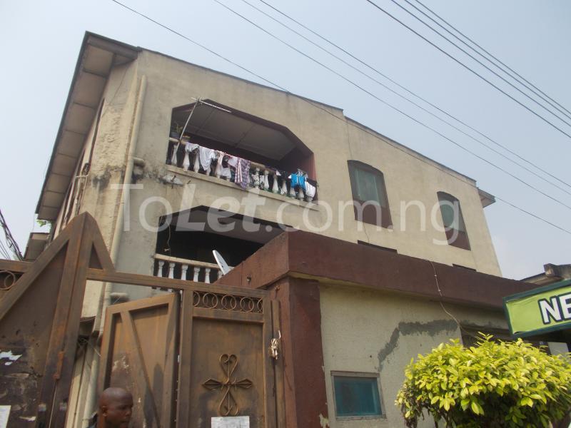 3 bedroom Flat / Apartment for rent Ilawe Estate, Gbagada Gbagada Lagos