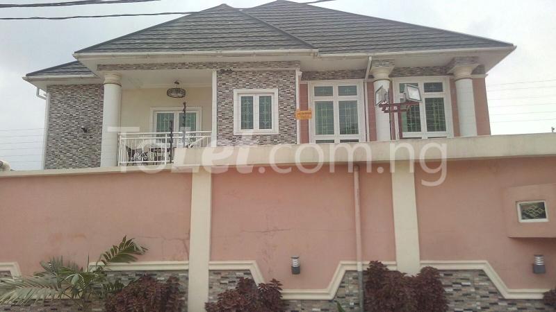 4 bedroom House for rent Cement Bus Stop, Alimosho Lagos